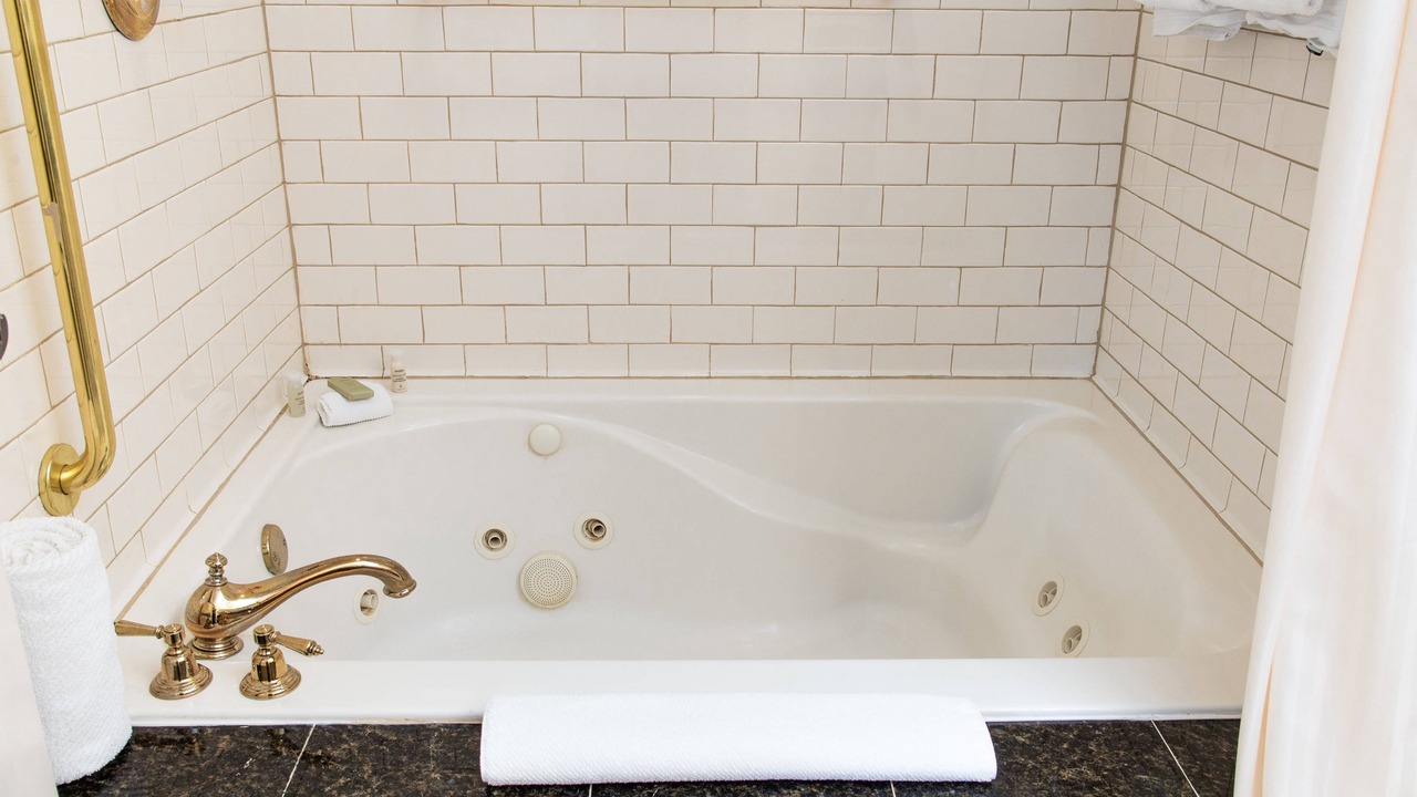 Photo of Bathroom in Gateway District