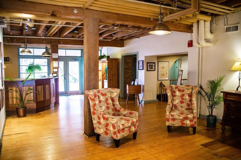 Photo of Livingroom in Winston - Salem