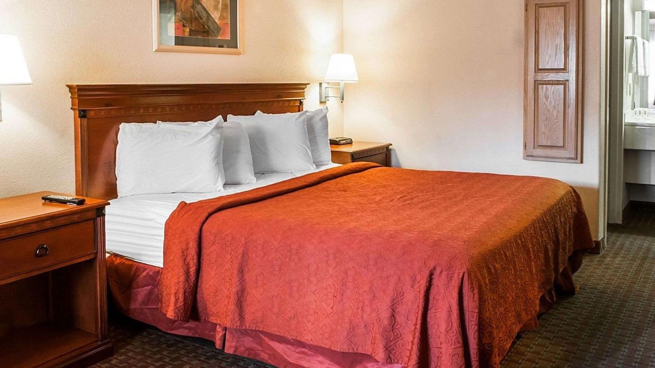 Photo of Bedroom in Mesilla Park