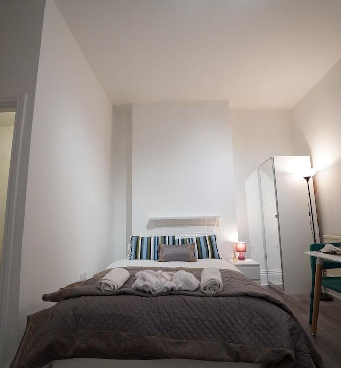 Photo of Bedroom in Queen's Park