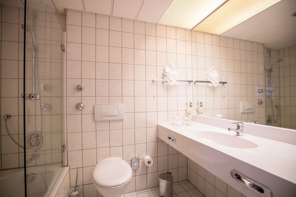Photo of Bathroom in Hoechst