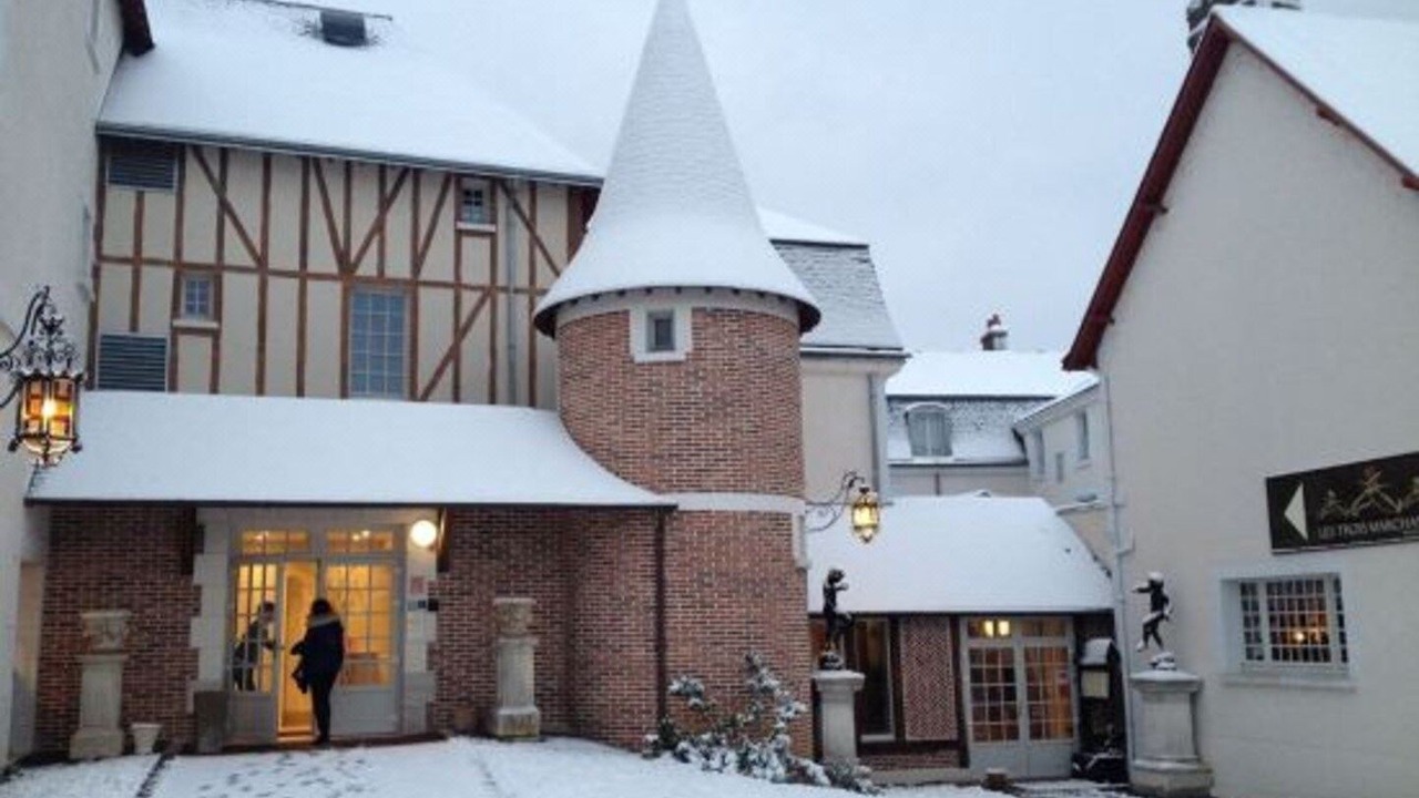Photo of Buildings in Cour-Cheverny