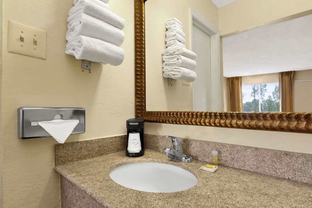 Photo of Bathroom in Emporia