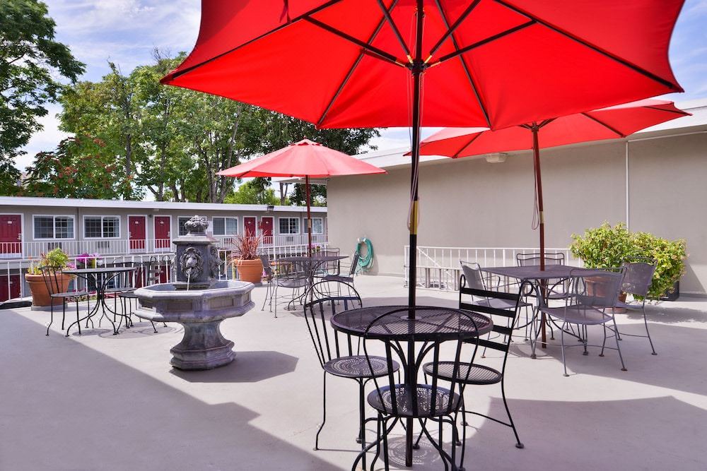Photo of Patio Balcony in Downtown Eugene