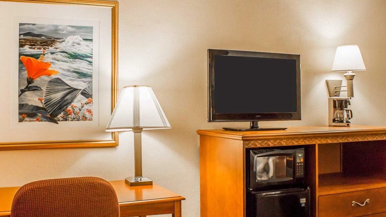Photo of Livingroom in Huron