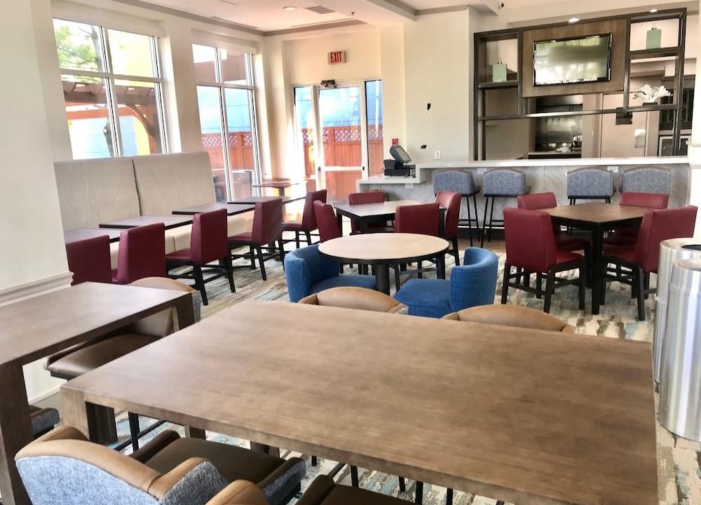 Photo of Livingroom in Sharonville