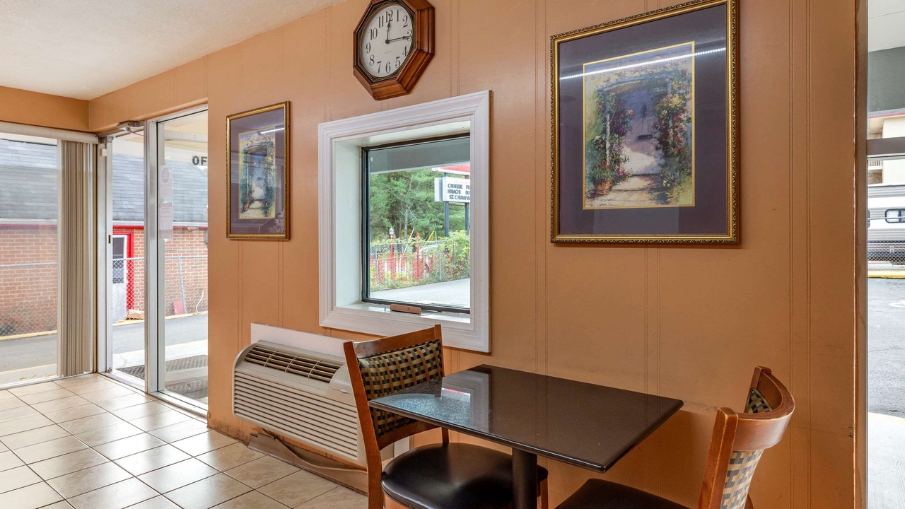 Photo of Livingroom in Charlottesville