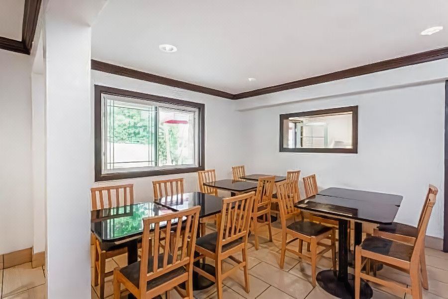 Photo of Livingroom in Mission Valley West