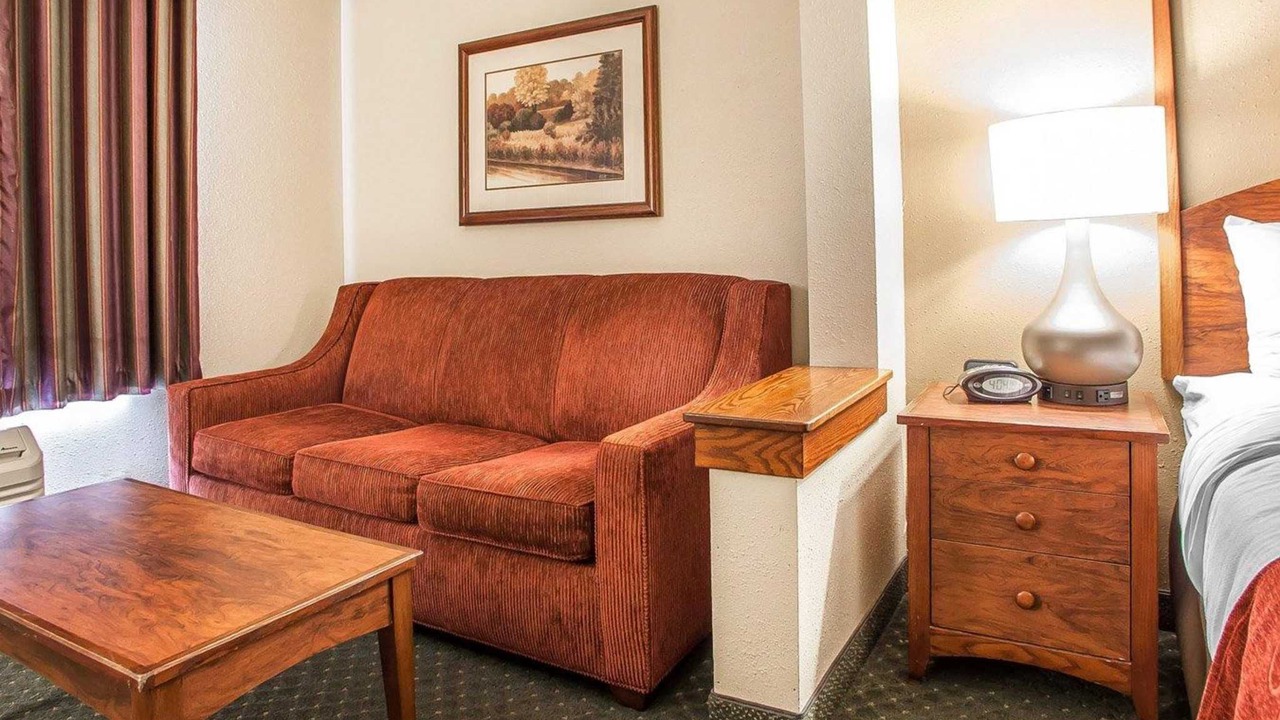 Photo of Livingroom in Oak Creek