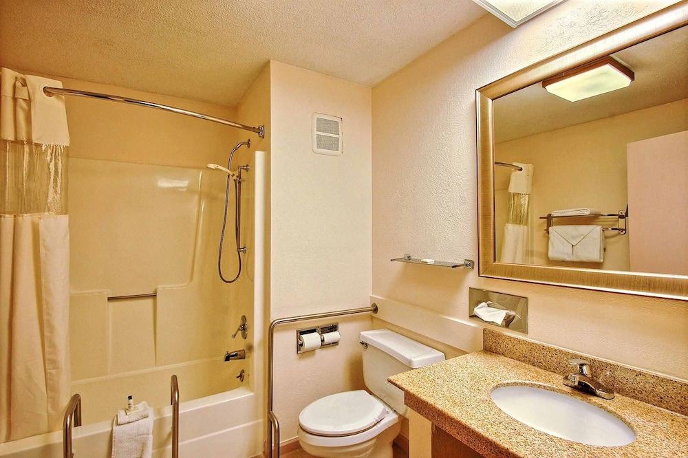 Photo of Bathroom in Martinsville