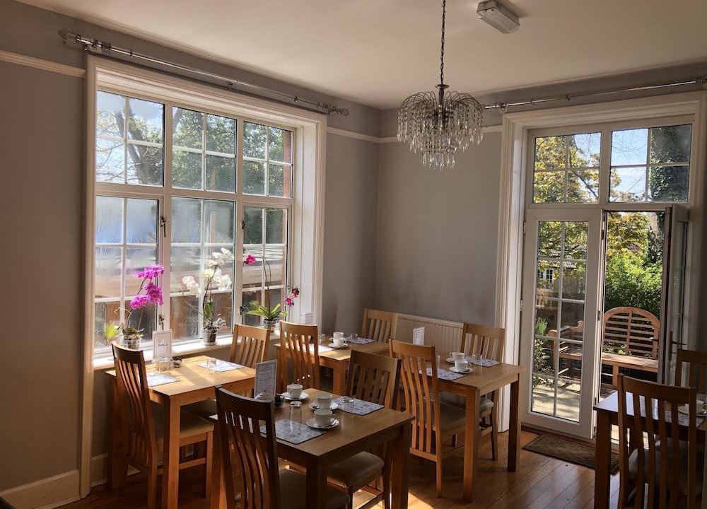 Photo of Livingroom in Rushmoor District