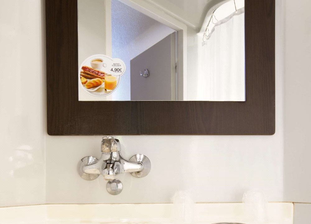 Photo of Bathroom in Mondeville