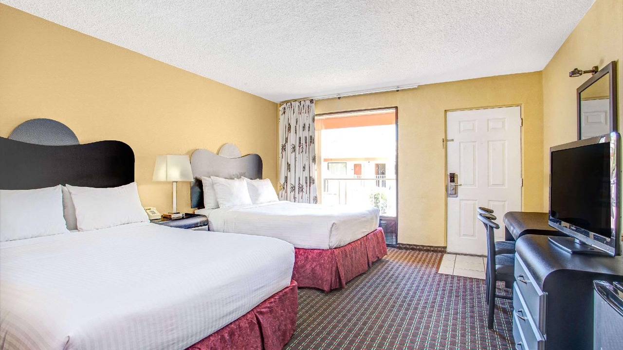 Photo of Bedroom in United Central