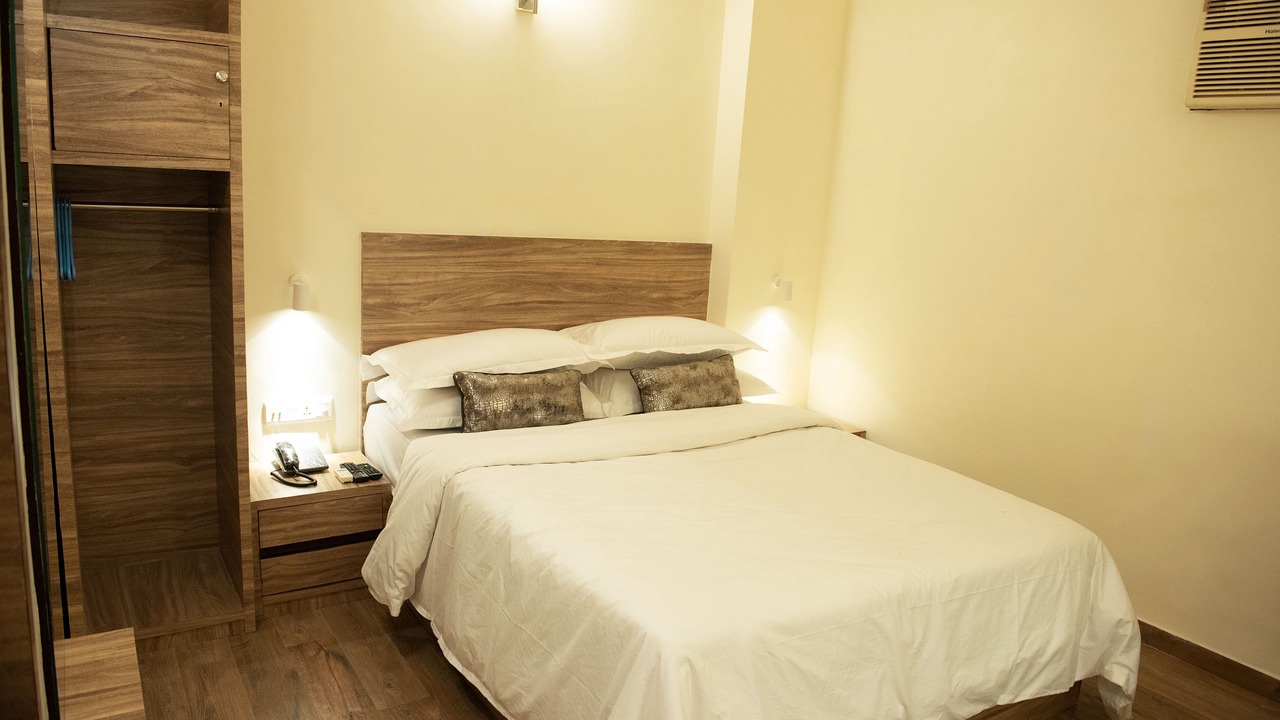 Photo of Bedroom in Ballygunge