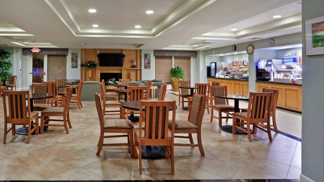 Photo of Livingroom in Nut Tree