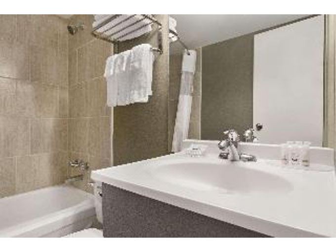 Photo of Bathroom in Fallsview