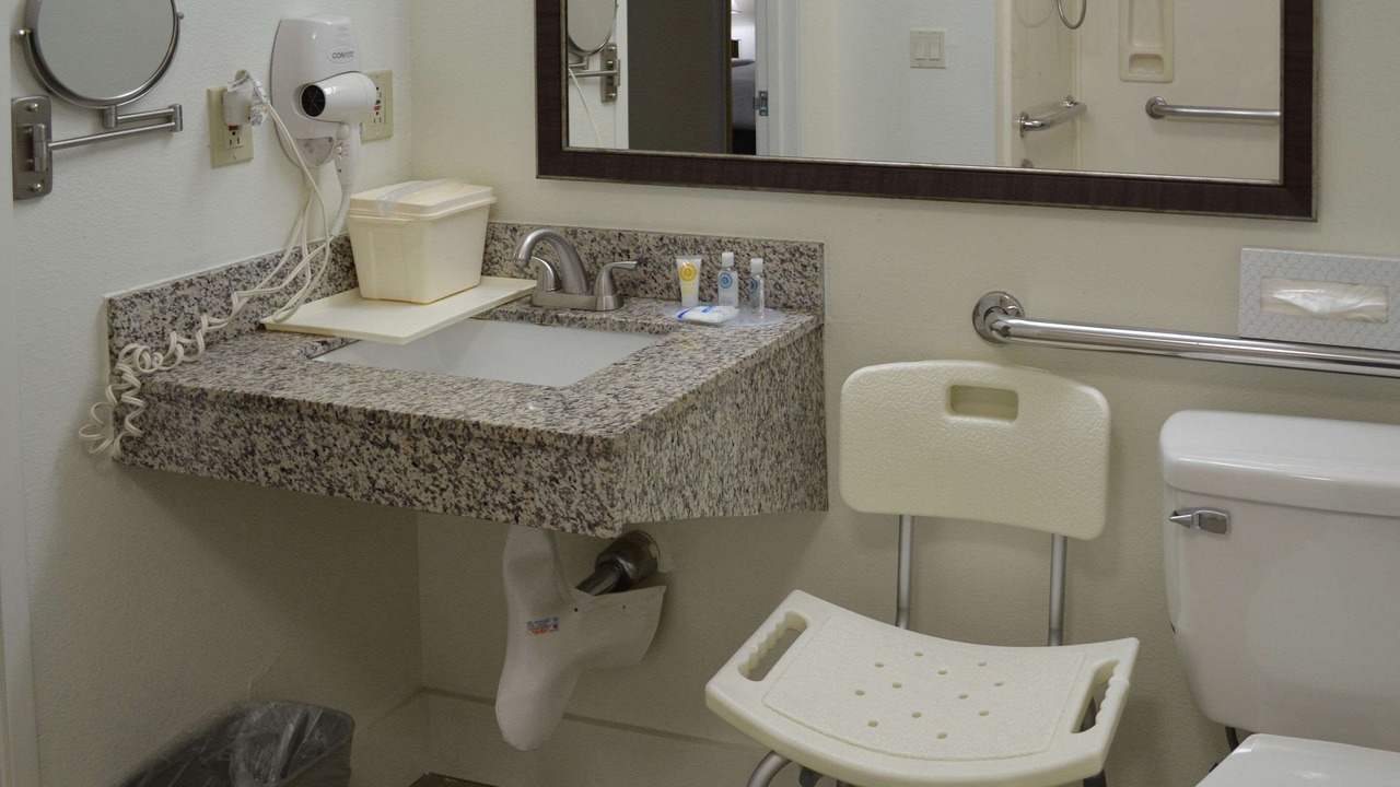 Photo of Bathroom in Tulare