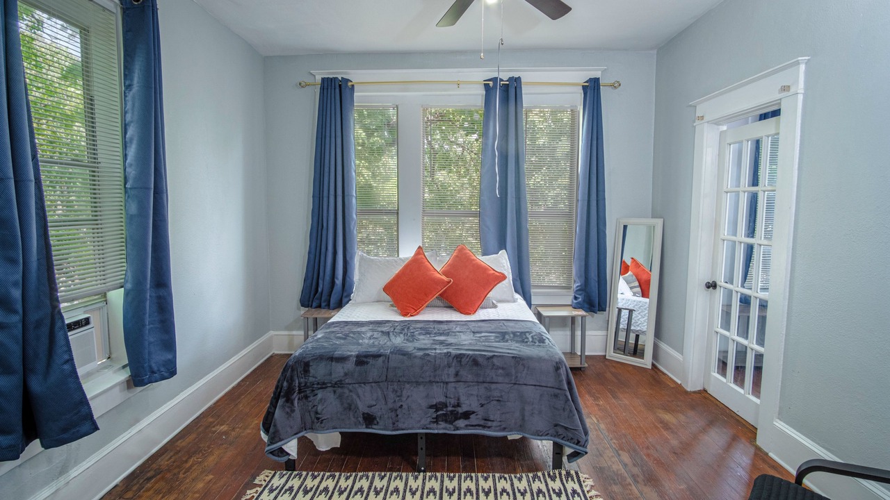Photo of Bedroom in Southtown