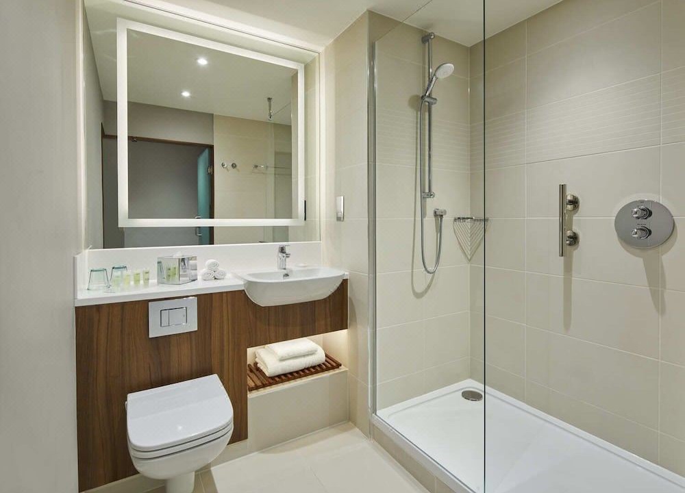 Photo of Bathroom in Harlington