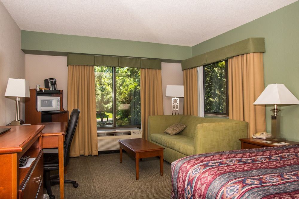 Photo of Bedroom in Orange