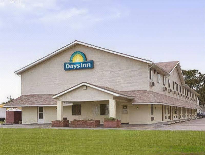 Photo of Buildings in Farmer City