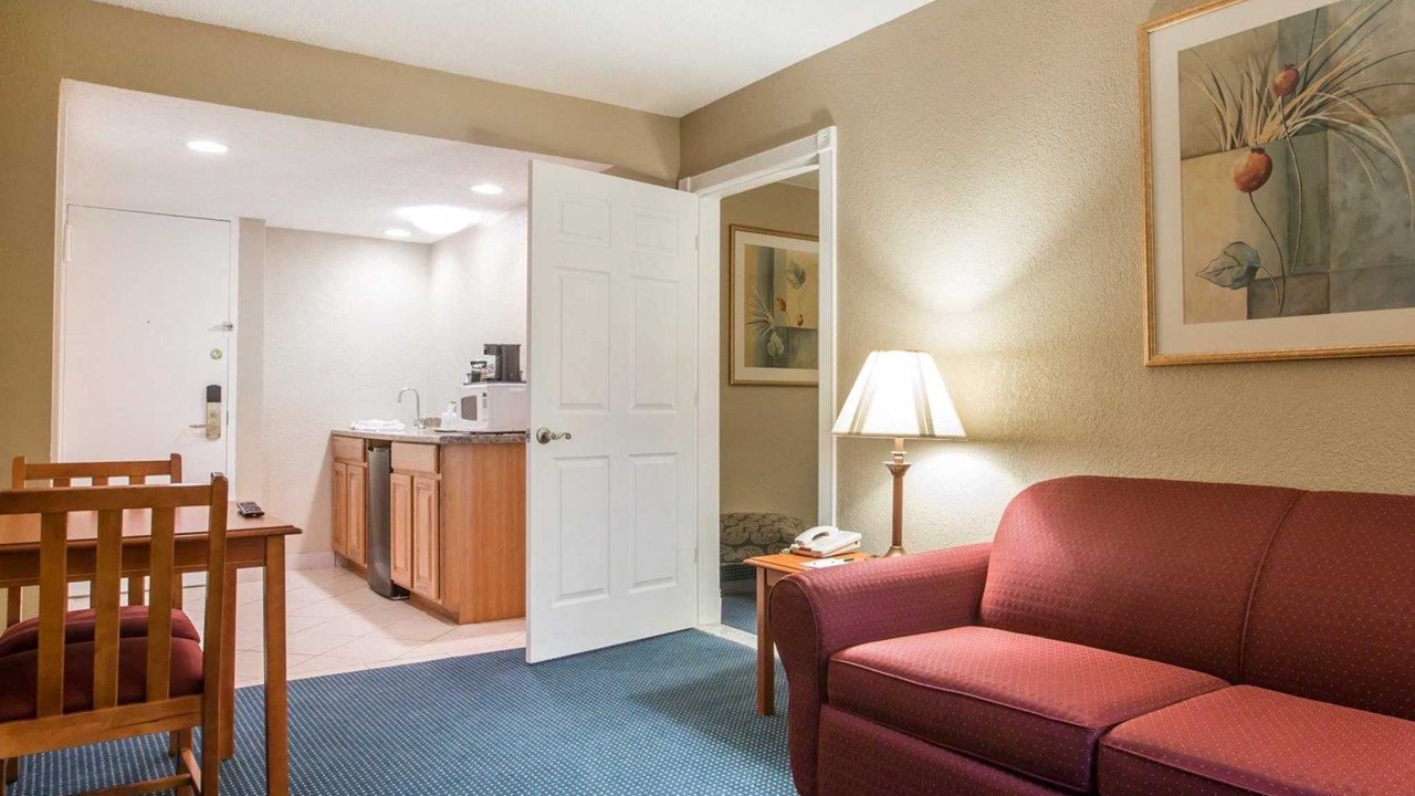 Photo of Livingroom in Massena