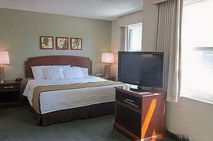 Photo of Bedroom in Silver Lake