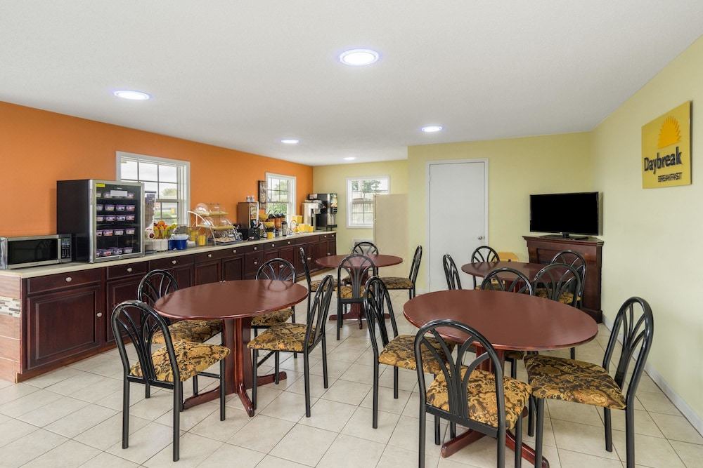 Photo of Livingroom in Statesville
