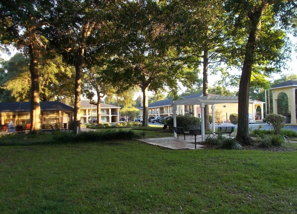 Photo of Buildings in St. Marys