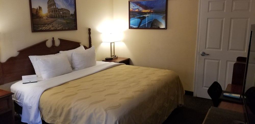 Photo of Bedroom in Bainbridge
