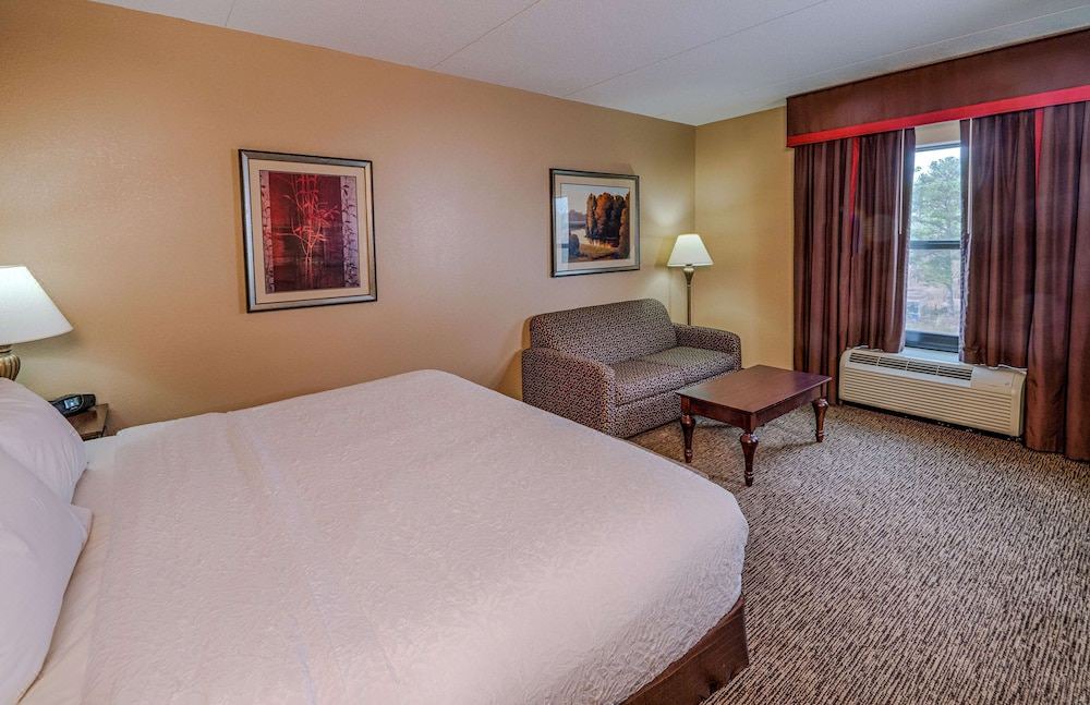 Photo of Bedroom in Pine Forest