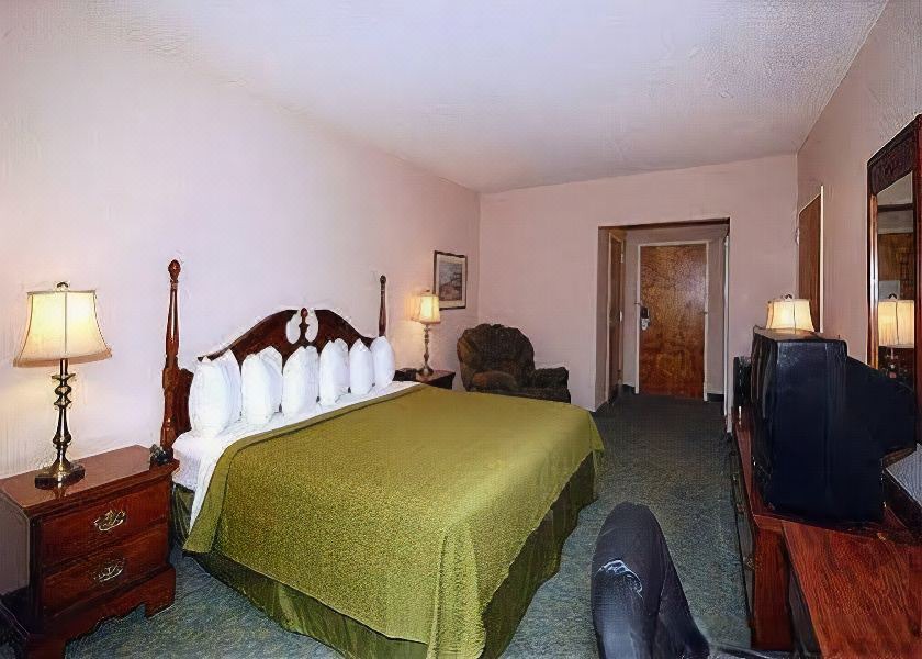 Photo of Bedroom in Pacific