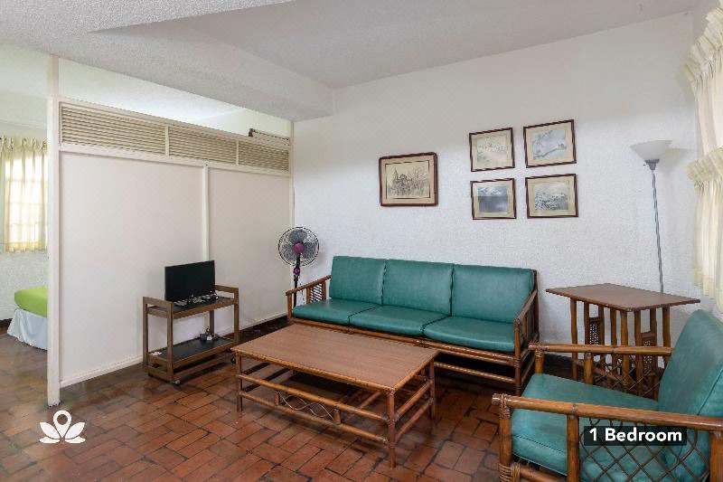 Photo of Livingroom in New Manila
