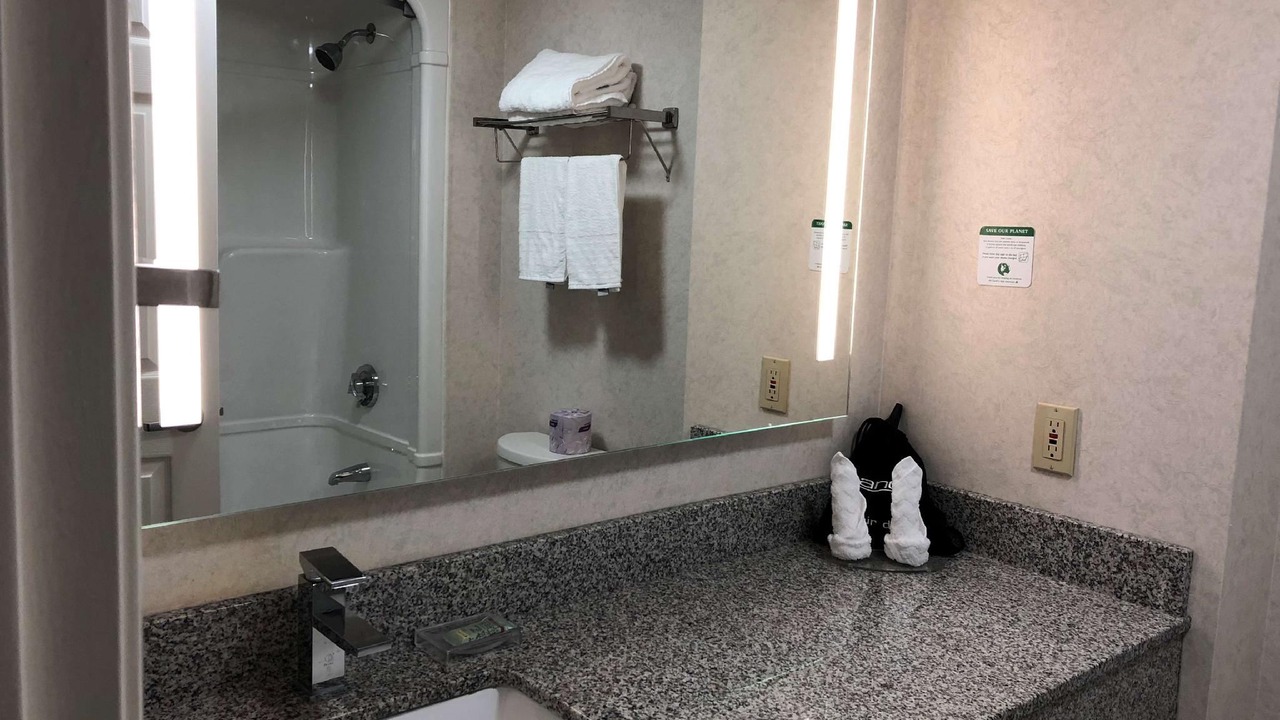 Photo of Bathroom in Halton Regional Municipality