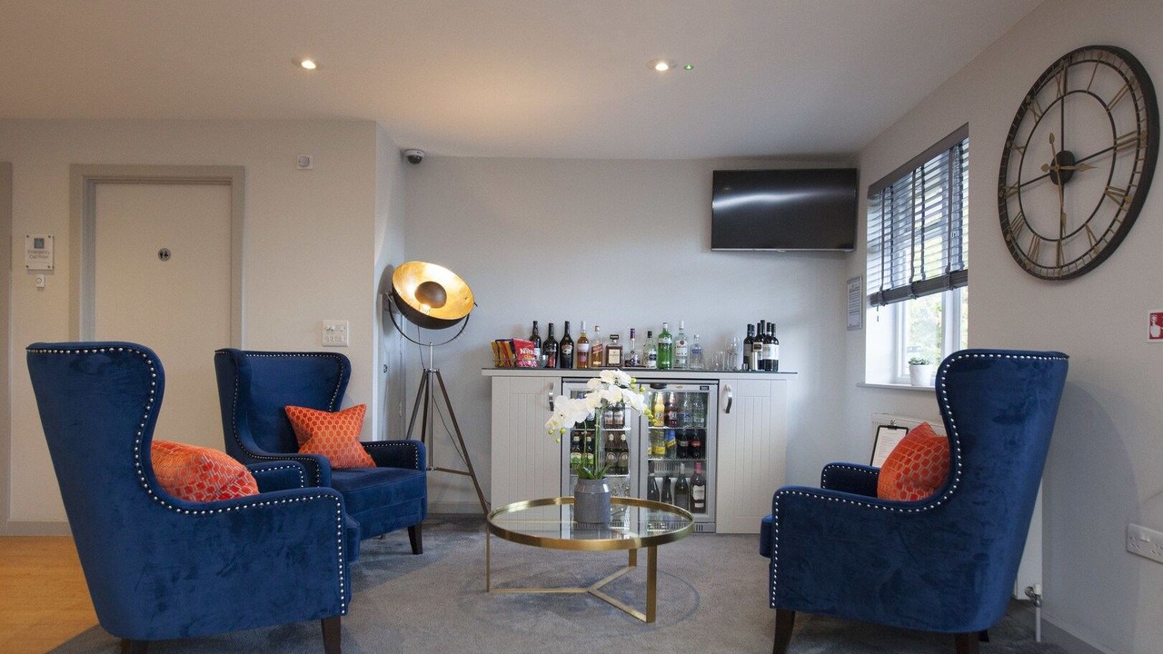 Photo of Livingroom in Guildford