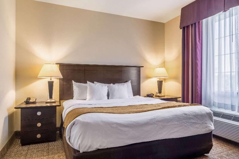 Photo of Bedroom in Alexandria