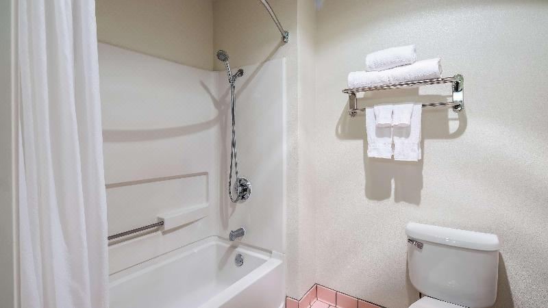 Photo of Bathroom in Southwestern Sacramento