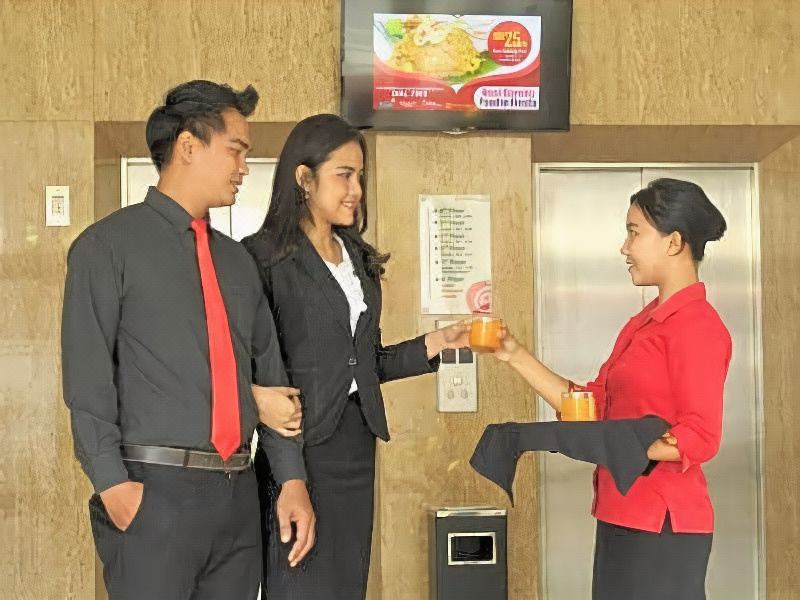 Photo of Human In Picture in Cilacap
