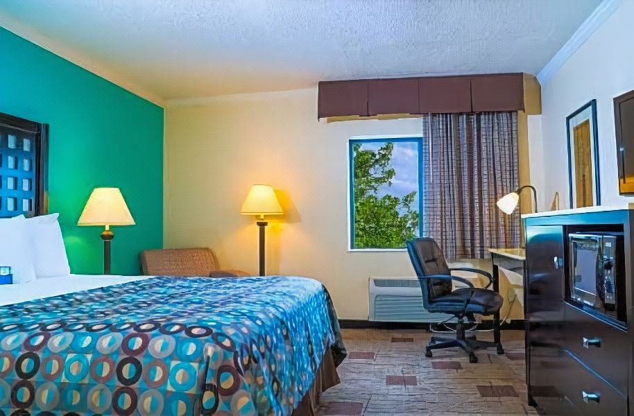 Photo of Bedroom in Fort Smith
