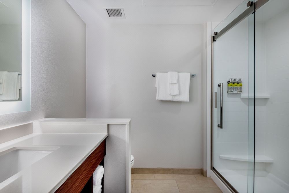Photo of Bathroom in Lyon Street