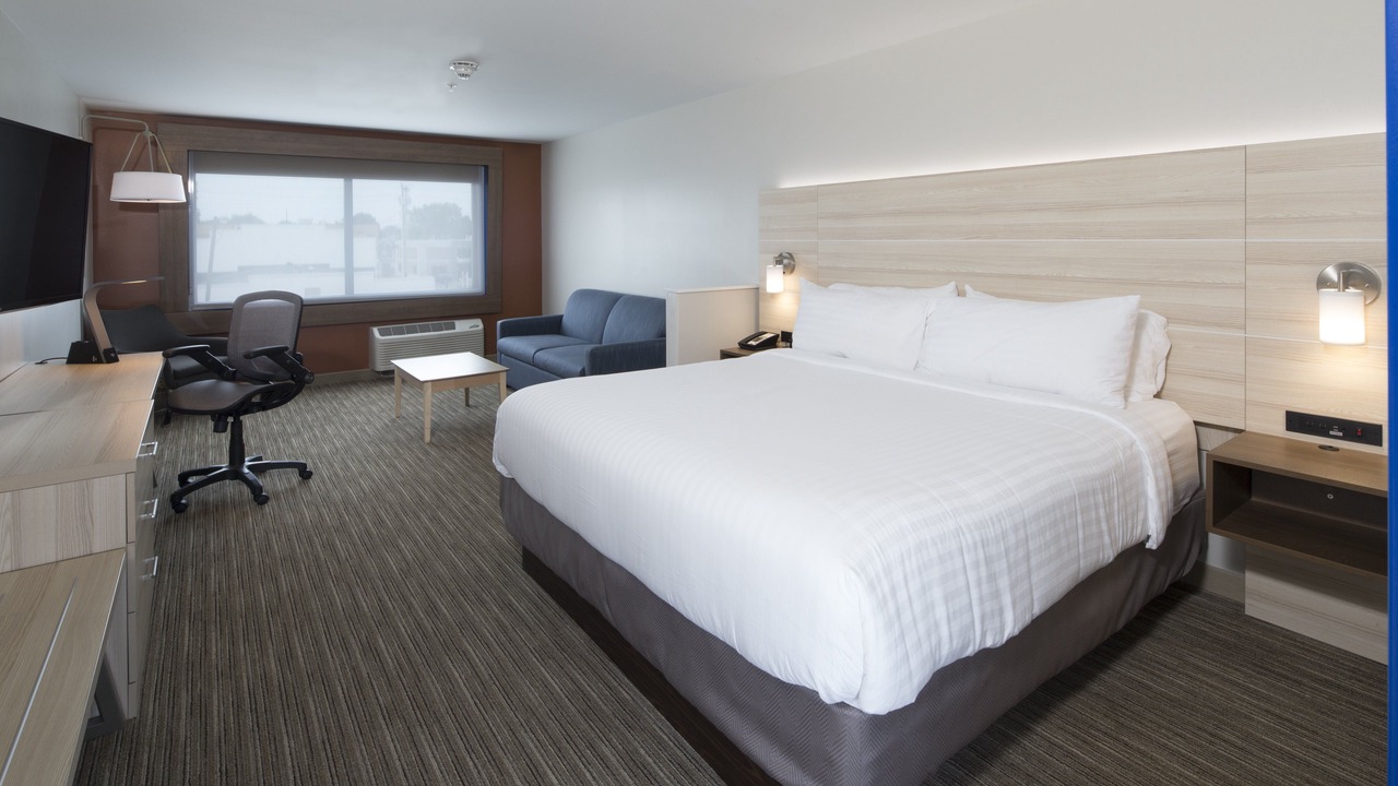 Photo of Bedroom in Bay City