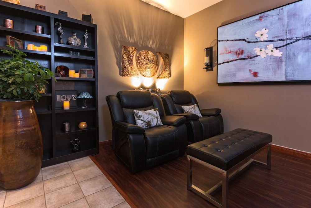 Photo of Livingroom in Eagle Mountain