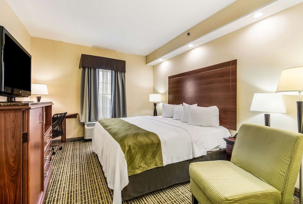 Photo of Bedroom in Oak Ridge