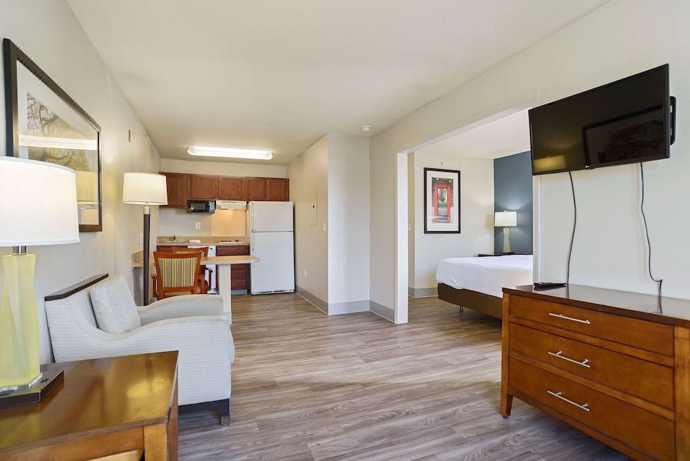 Photo of Livingroom in Lenexa