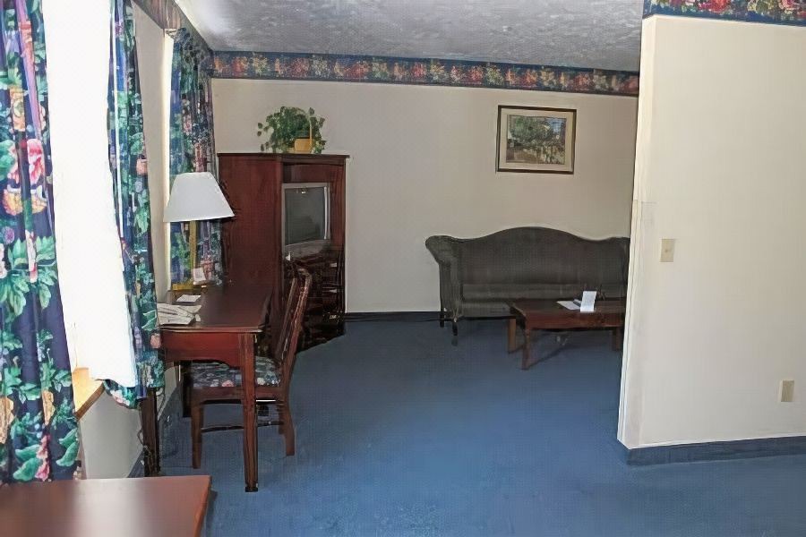 Photo of Livingroom in Grayling