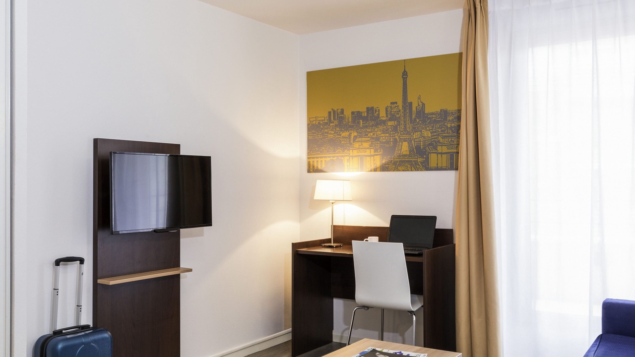 Photo of Livingroom in Clamart