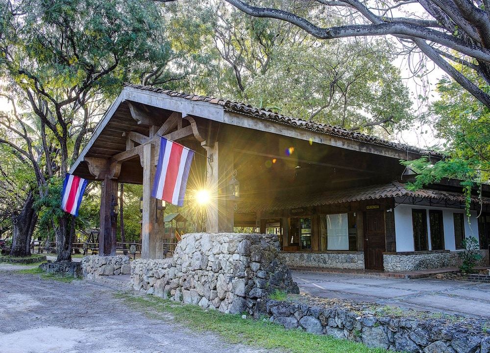 Photo of Buildings in Canas