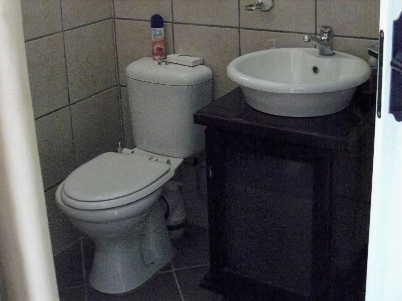 Photo of Bathroom in Bunkers Hill