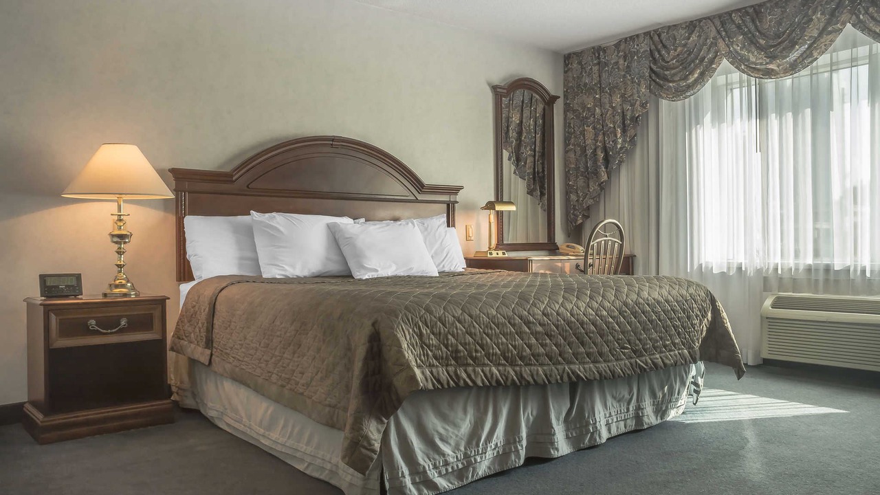 Photo of Bedroom in Fallsview