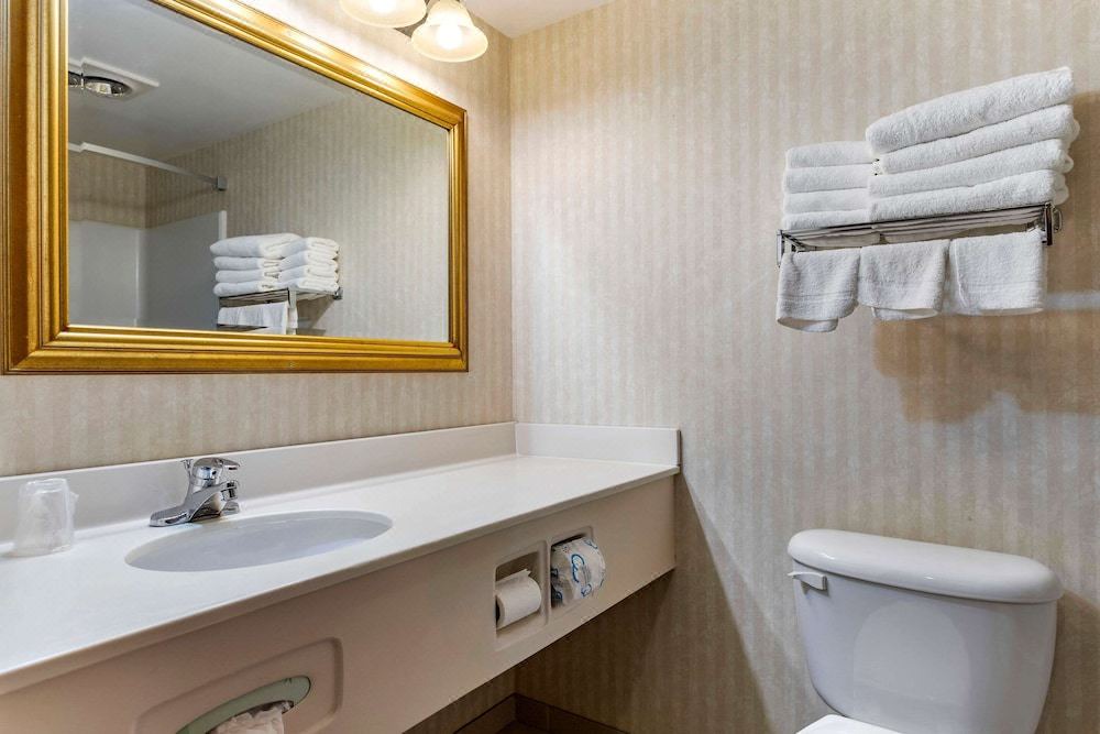Photo of Bathroom in Manistique